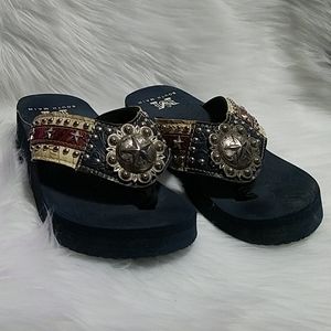 South Main Foam Flip Flop Sandals 6/7